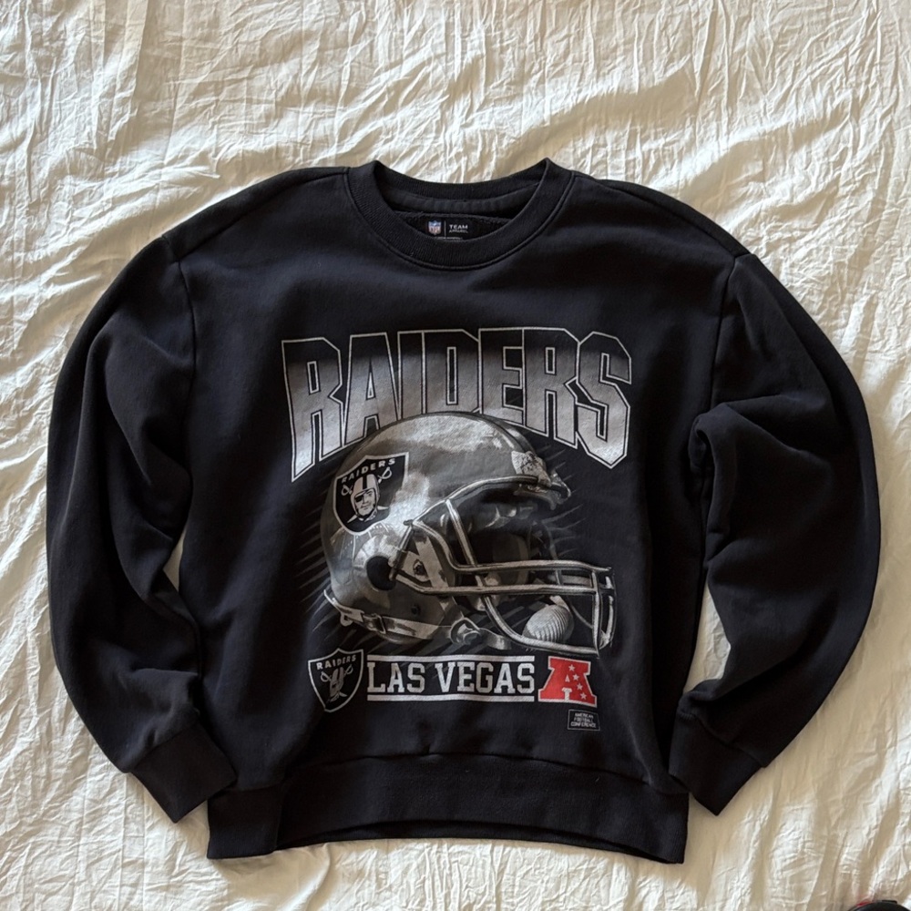 NFL Raiders Black Crewneck Sweater